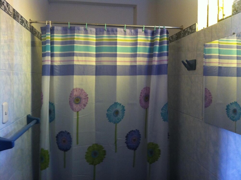 Hostal Tres Máscaras by null