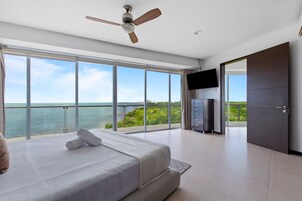 尊荣公寓 | 特色装修、特色家居、免费 WiFi、床单