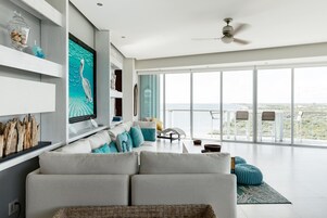 Panoramic Apartment | Living room | Smart TV
