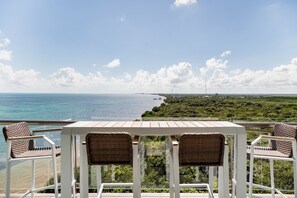 Balcony - Beautiful Beachfront Apartments (Cancun)