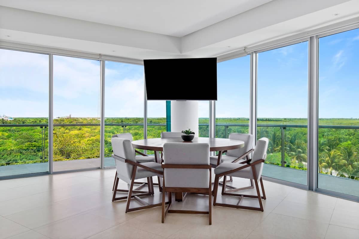 Premium Apartment | Dining room