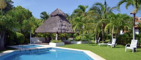 Utomhuspool