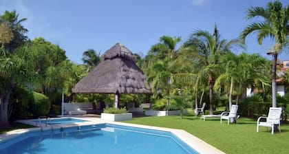 Tu Casa En Zona Hotelera a una Cuadra de la Playa