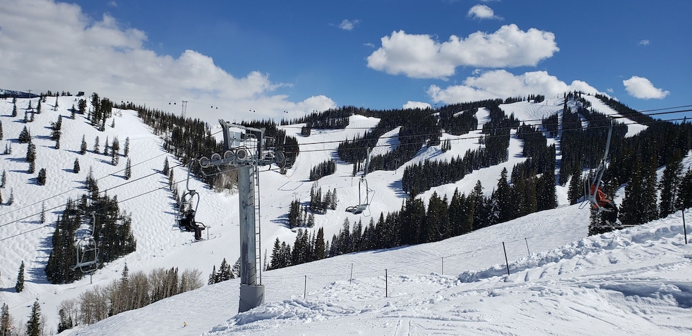 The Aspen Mountain Residences by null