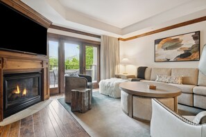 Plasma-TV, peis, DVD-spiller og oppvarmet gulv