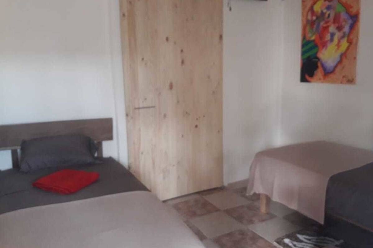 Wifi gratis y ropa de cama