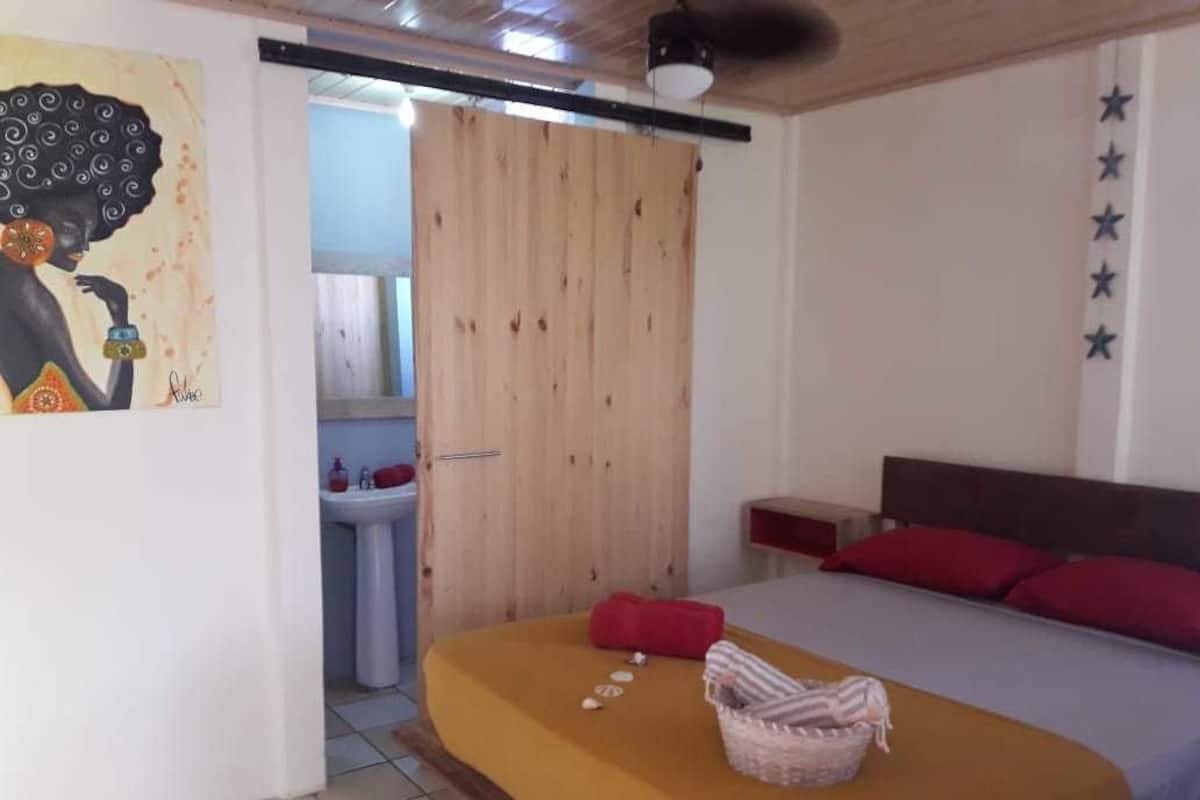 Wifi gratis y ropa de cama