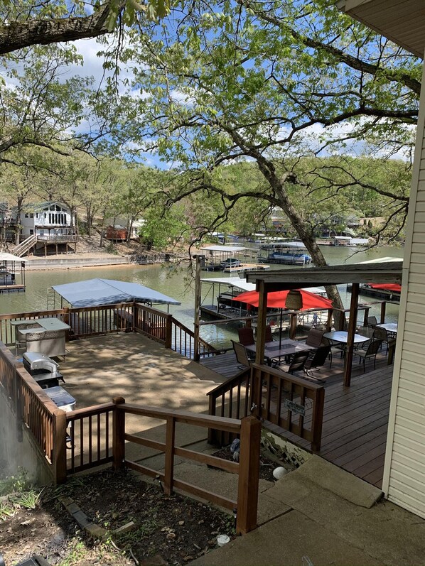 Terrace/patio - Beautiful Lakefront Home in Quiet Cove Near the Strip (Rocky Mount)