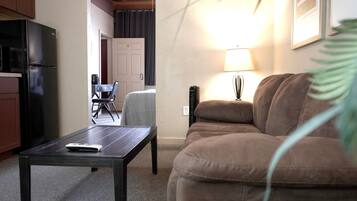 Deluxe Room (502) | Premium bedding, memory foam beds, blackout drapes, soundproofing