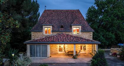 Grand gîte familial Les Trois Chênes, 12 pers. avec terrasse, jardin, piscine