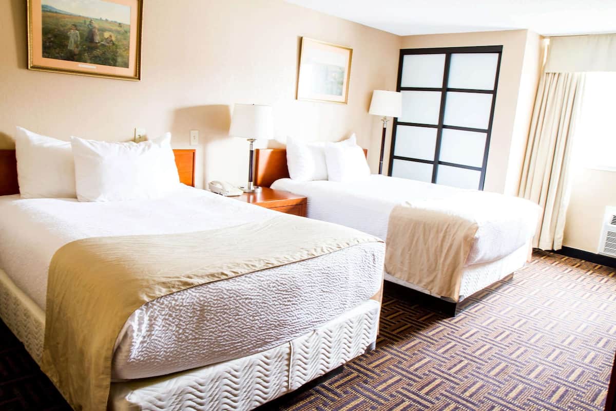 Room, 2 Queen Beds, Non Smoking