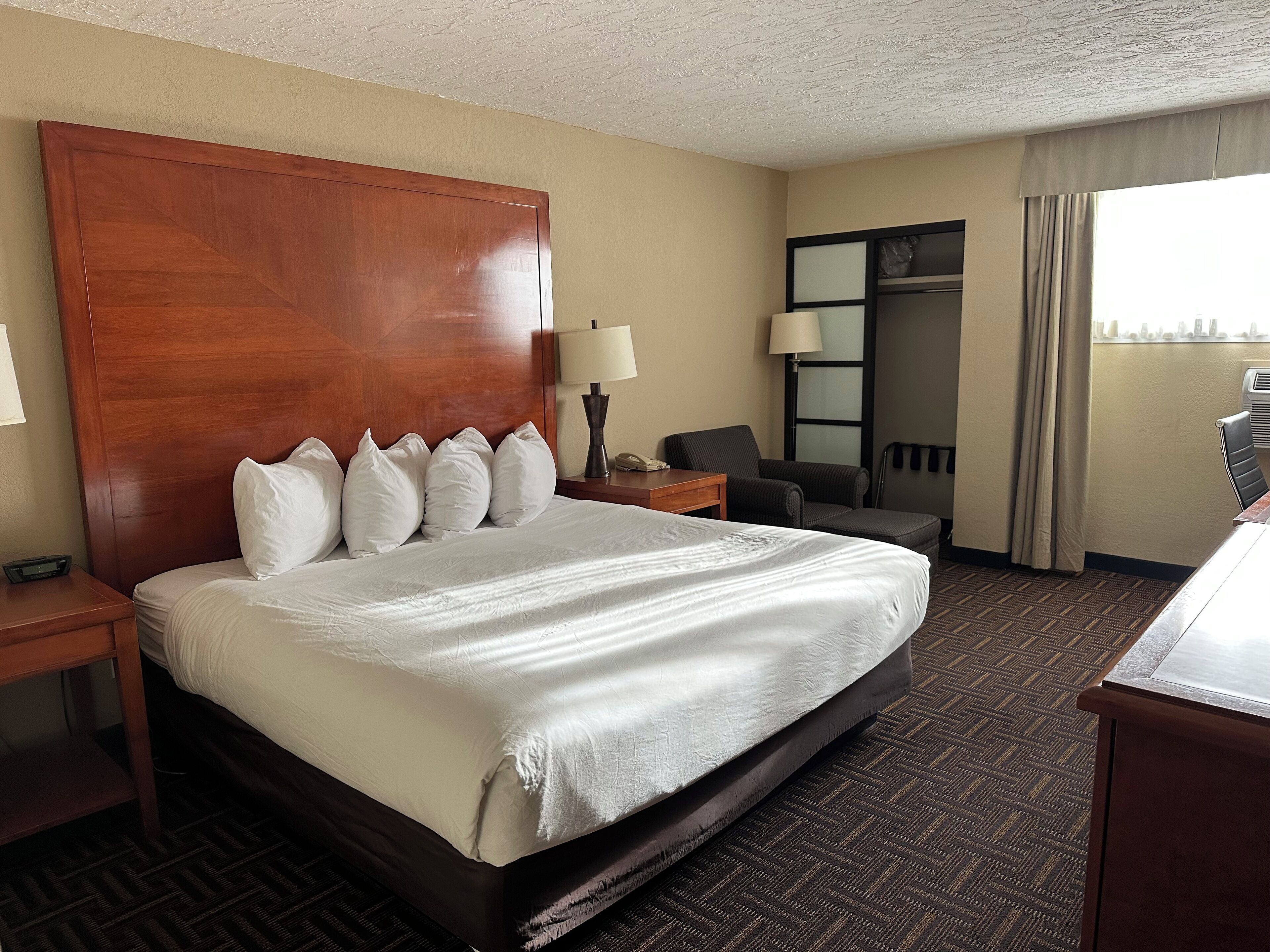 Desk, laptop workspace, soundproofing, iron/ironing board