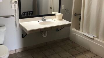 Bathtub, deep soaking tub, free toiletries, towels