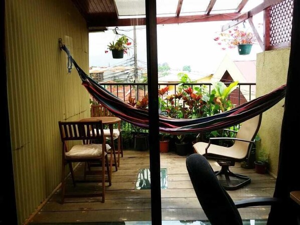 Kahden hengen huone, 1 parisänky, oma kylpyhuone (Balcony) | Parveke