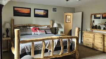 1 habitación, tabla de planchar con plancha, wifi gratis y ropa de cama