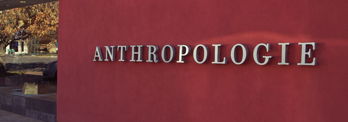 A building with a sign that reads "ANTHROPOLOGIE".