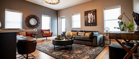 Luxurious Urban Suite 1 | Living area