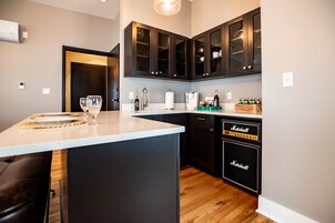 Luxurious Urban Suite 1 | Private kitchen