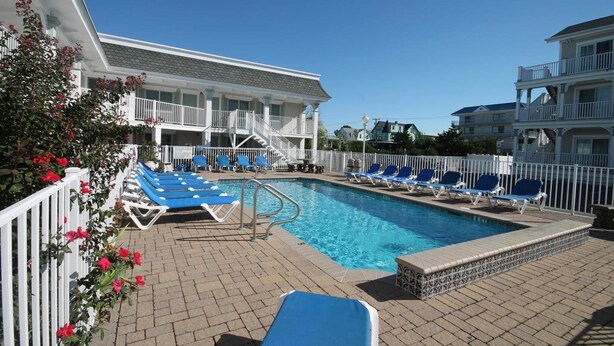 Outdoor pool - Cm211 Beach -2 (Cape May)