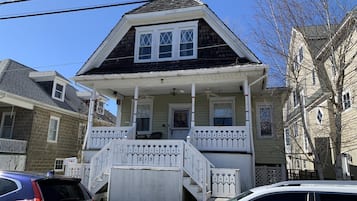 Bagian depan properti