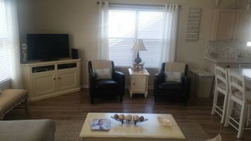 House | Living area | Flat-screen TV