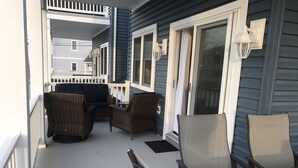 House | Balcony