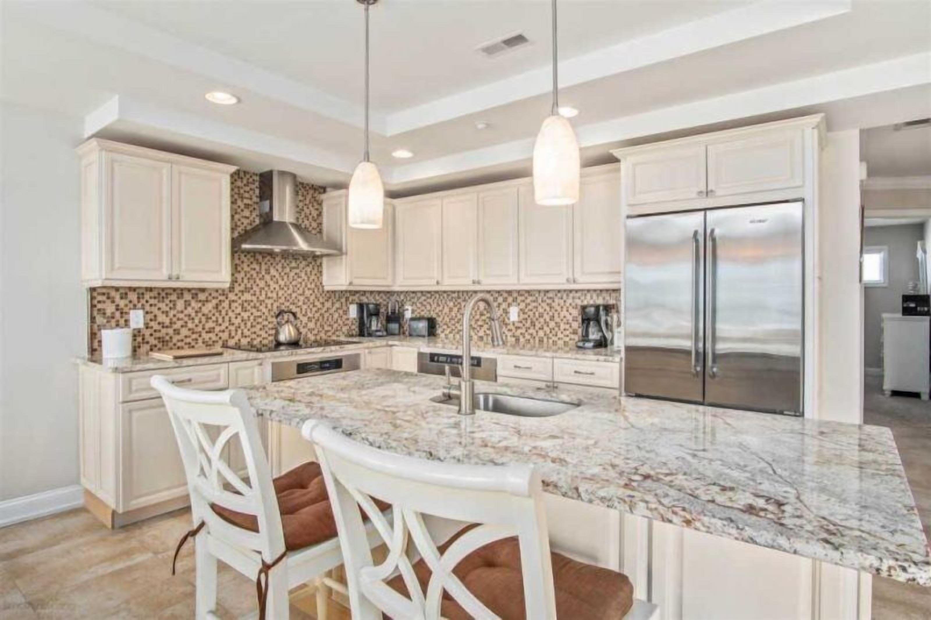 House | Private kitchen | Dishwasher, cookware/dishes/utensils