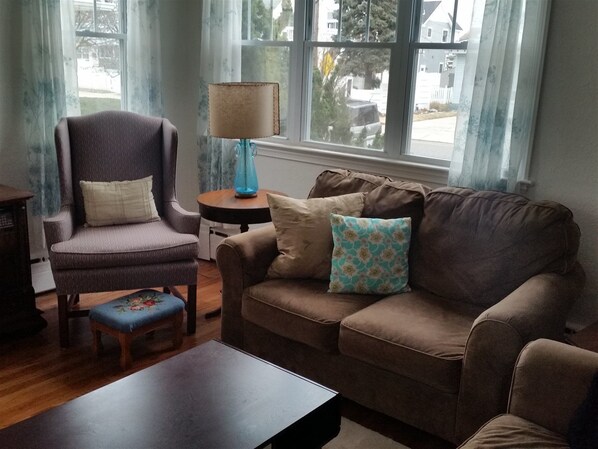 House | Living area - Wc302 East Miami Avenue, 1st Floor (Wildwood Crest)