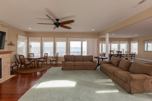 Huis | Woonruimte | Een flatscreentelevisie