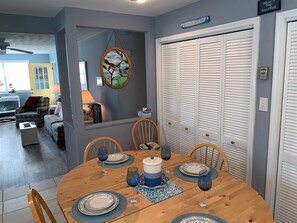 House | In-room dining
