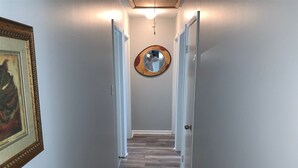 House | Hallway - Wc8401 New Jersey Avenue (Wildwood Crest)