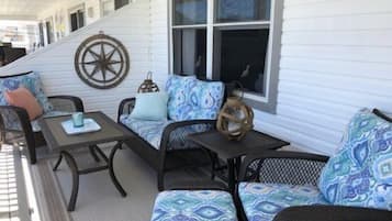 House | Terrace/patio