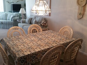 House | In-room dining - Db300 E Raleigh Ave - 411 (Wildwood Crest)