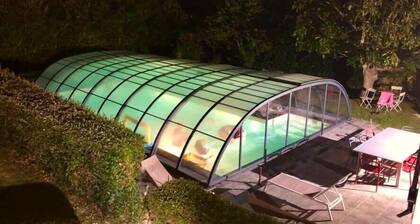 Demeure Clémenceau - very nice house with pool, in a parc, 10 sleeps