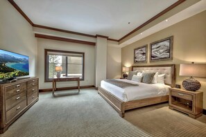 Egyptian cotton sheets, premium bedding, down duvets - Constellation Residences (Truckee)