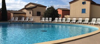 Corsica—Les Terrasses de Lozari (3-bedroom apartment) near Ile-Rousse, renovated accommodation for 6 people