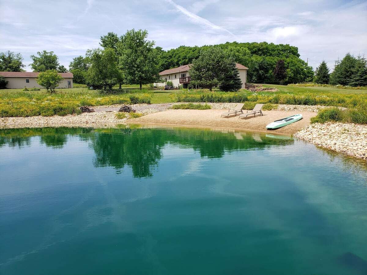 Countryside oasis w/ private beach, swimming pond,  hot tub