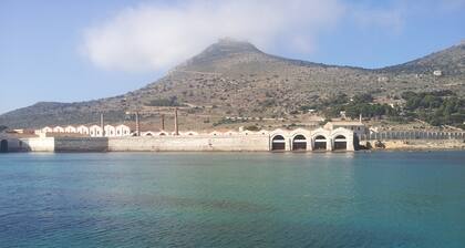 Liveaboard & Sukellus Safari - Aegadian Islands Tour
