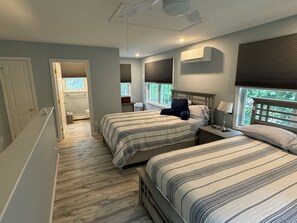 4 habitaciones, tabla de planchar con plancha y cuna de viaje 