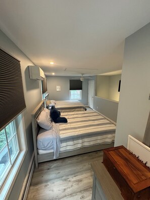 4 عدّة غرف نوم ومكواة/لوح كي وسرير سفر وواي فاي مجانًا