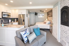 TV, fireplace, offices