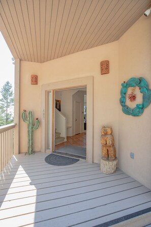 تفاصيل الفندق من الخارج