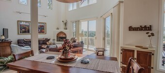 View of White Sands/Tularosa Basin, hot tub & a/c in the Village of Cloudcroft!