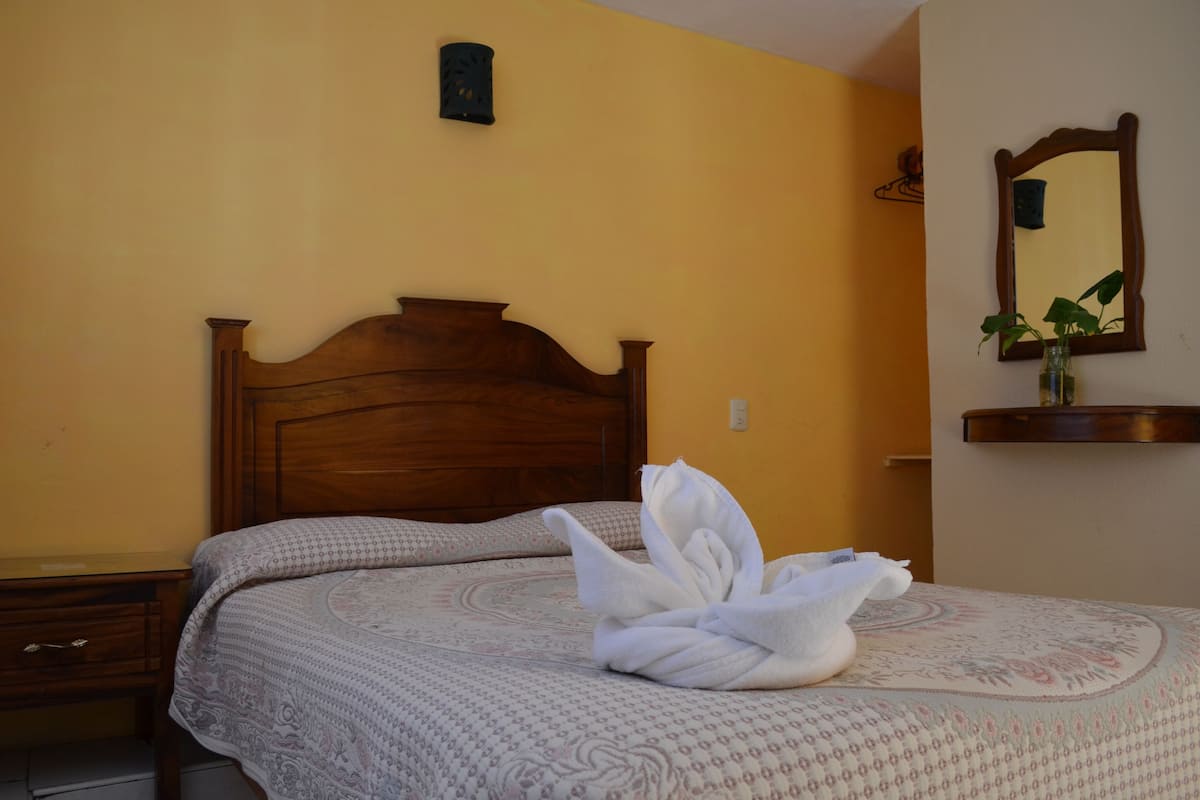 Double Room, 1 Double Bed | Free WiFi, bed sheets