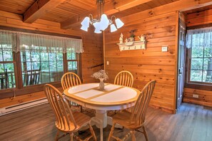 Wild Rose Cabin | Eigene Küche | Großer Kühlschrank, Mikrowelle, Herdplatte