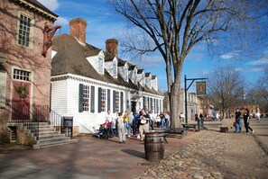 Point of interest - Spring in Colonial Williamsburg - available April 4 thru April 11, 2020. (Williamsburg)