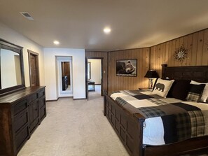 5 عدّة غرف نوم ومكواة/لوح كي وسرير سفر وواي فاي مجانًا