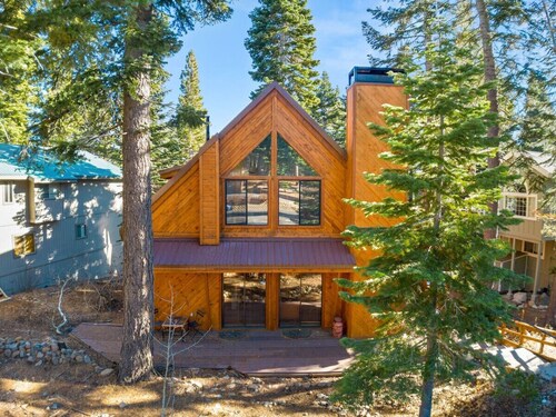 Beat the summer crowds! Mountain Solitude Minutes from Village