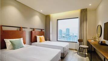 Superior Twin Room, Partial Sea View