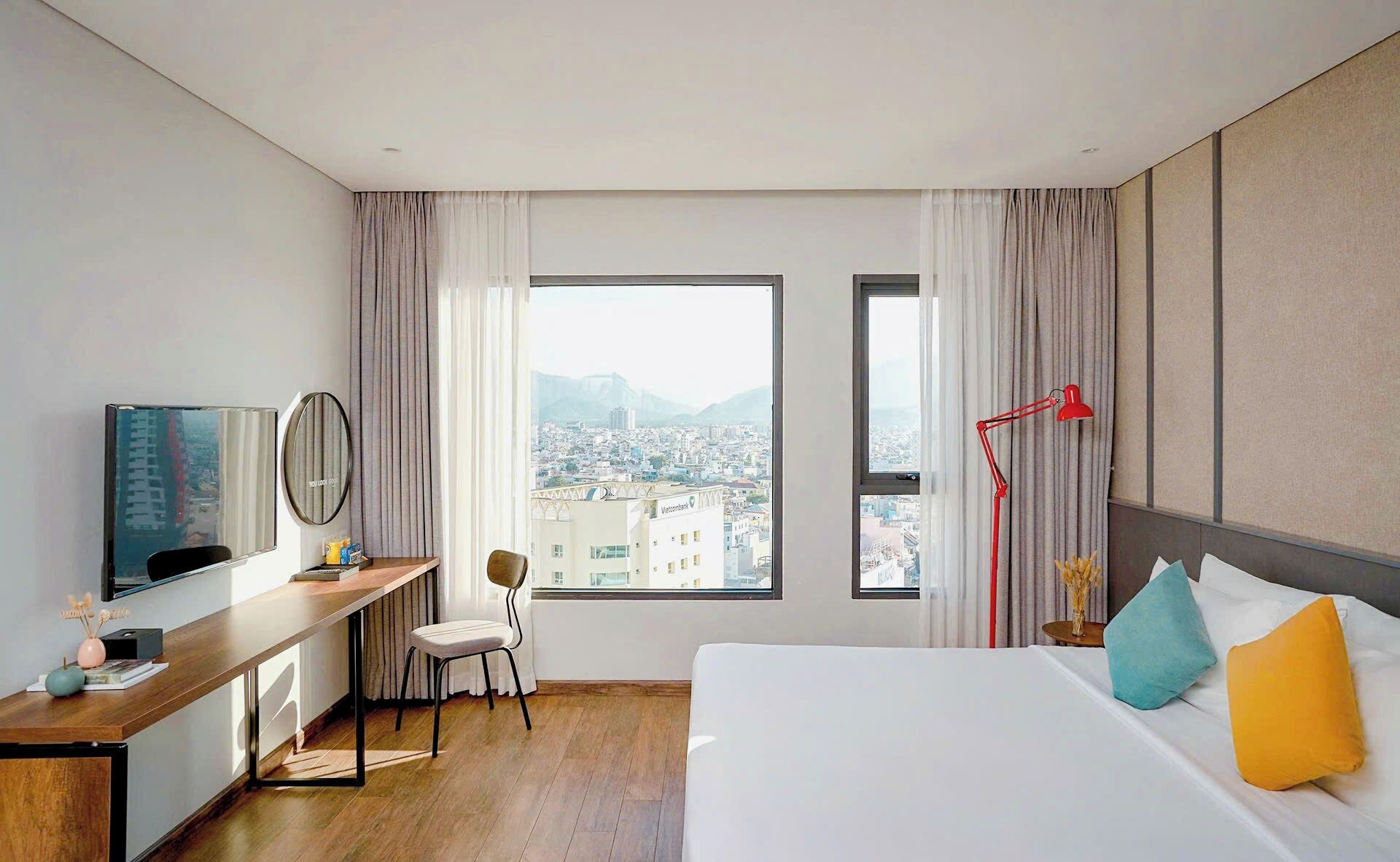 Executive Double Room, City View | Premium bedding, memory foam beds, minibar, in-room safe